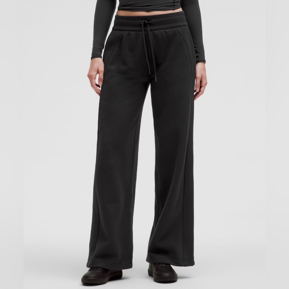 Lululemon Scuba mid rise wide leg pant